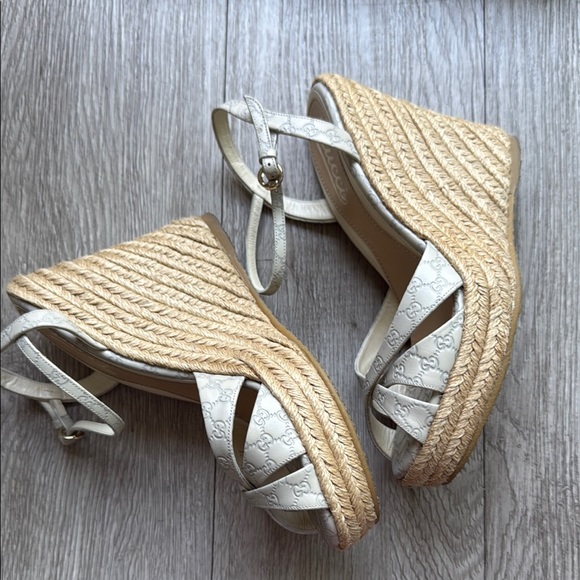 Gucci Cream Sandals with Wedge Heel and Ankle Strap - Picture 13 of 13